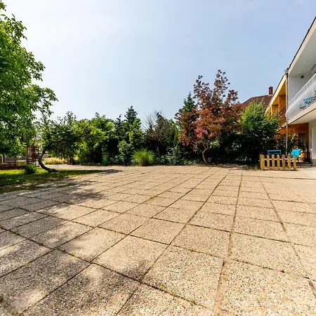 Apartment Balaton Wave Balatonalmadi